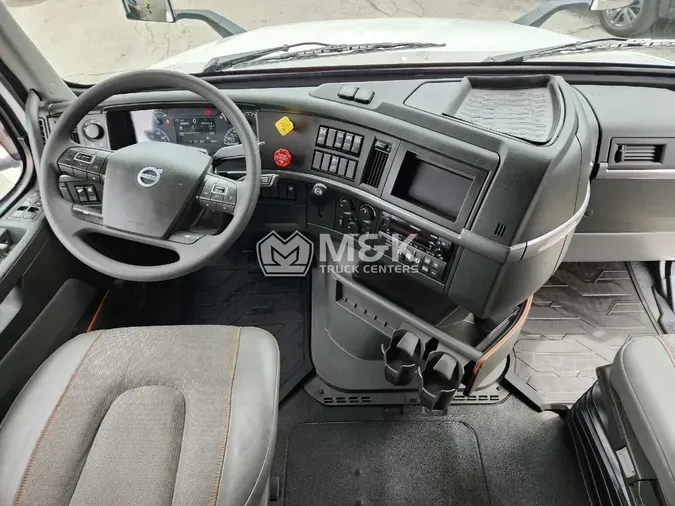 2024 VOLVO VNL64T760