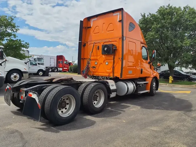 2019 FREIGHTLINER NEW CASCADIA PX12664