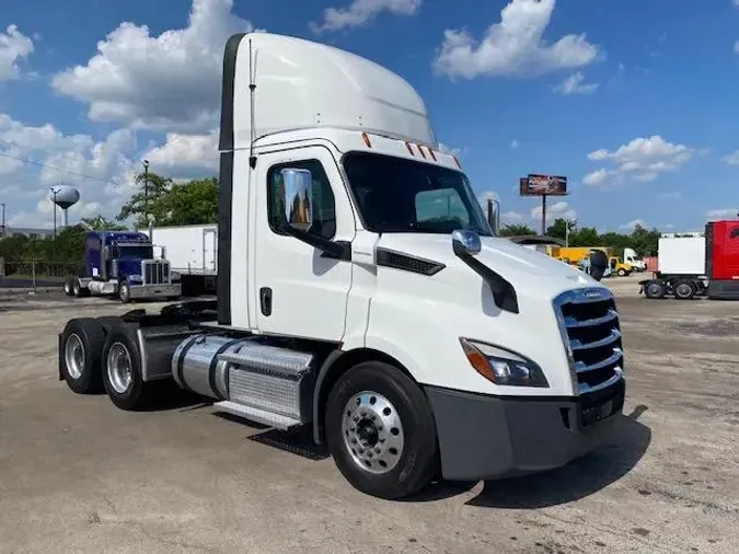 2020 Freightliner Cascadia