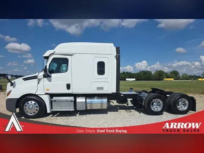2019 FREIGHTLINER CA126