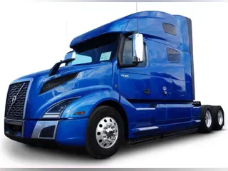 2023 Volvo VNL64T760