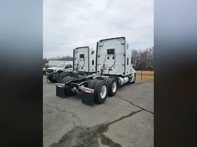 2017 FREIGHTLINER/MERCEDES CASCADIA 125