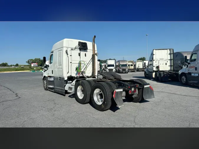 2022 Freightliner Cascadia 126ecfa8fe7571fc12a6cc7c5a102cc46c6