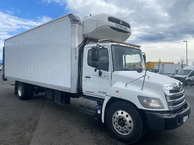 2016 Hino Truck 338ed01181354647953b2b2920d07ce97c0