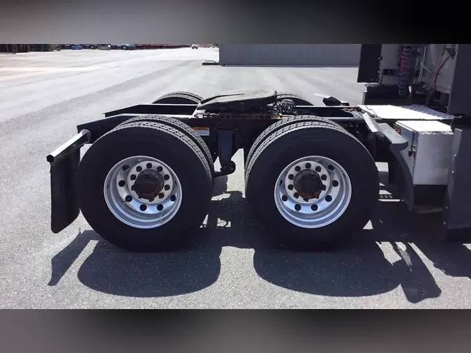 2023 Freightliner Cascadia 126ed0133aae86ecf3220e76c2cc171cbc9