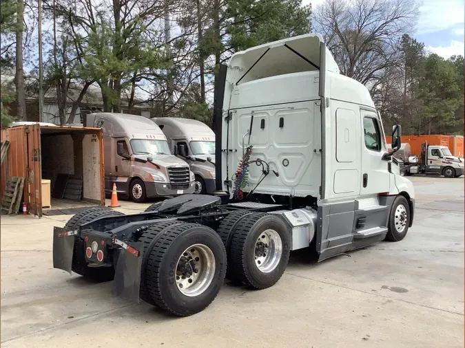 2021 Freightliner Cascadia