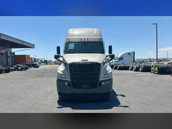2022 Freightliner Cascadia 126