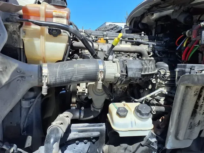 2019 FREIGHTLINER M2 112
