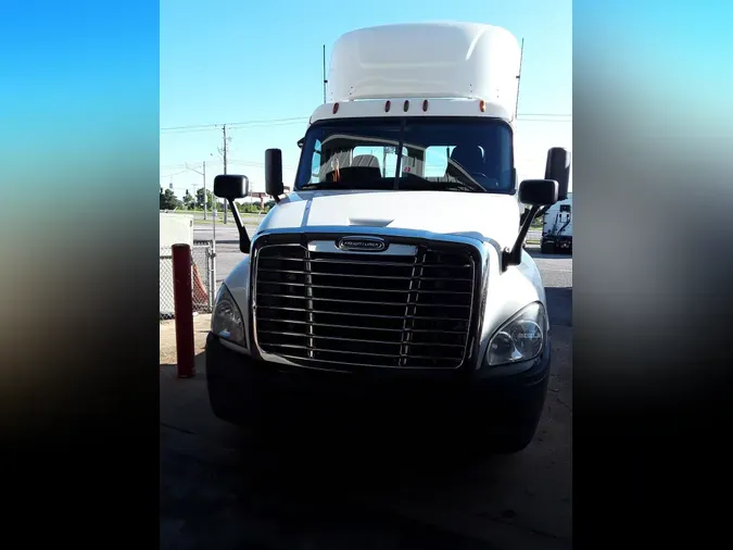 2018 FREIGHTLINER/MERCEDES CASCADIA 125