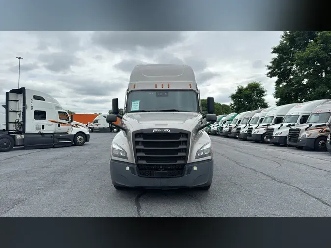 2023 Freightliner Cascadia 126