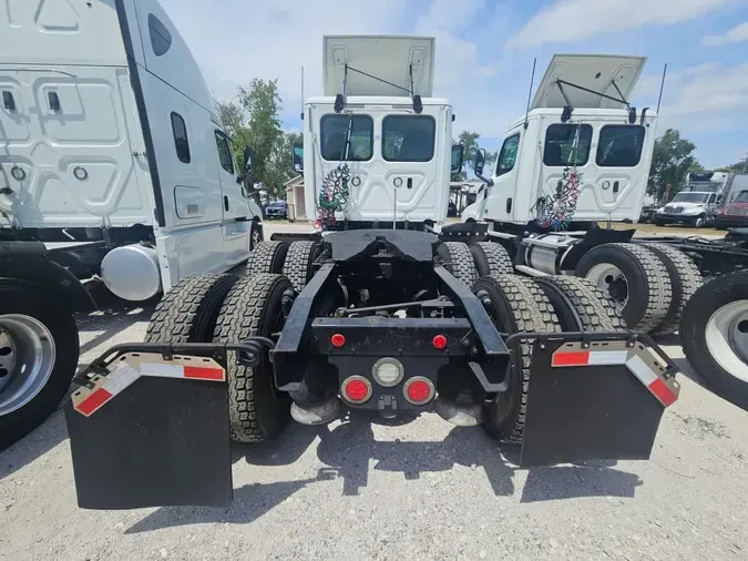 2019 FREIGHTLINER/MERCEDES CASCADIA 125