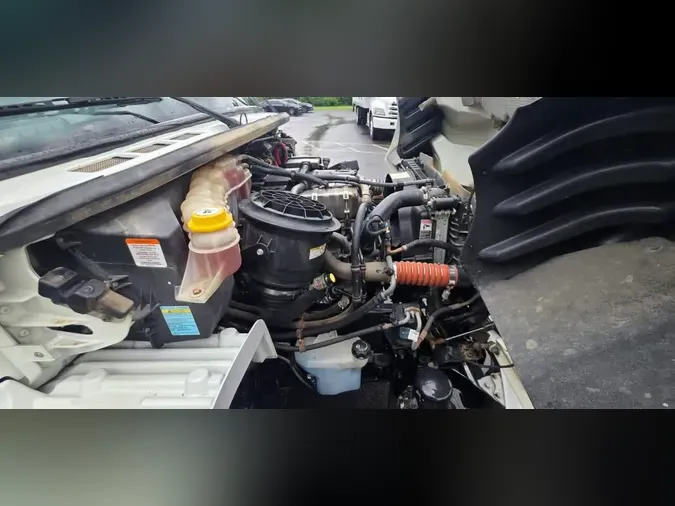 2019 FREIGHTLINER/MERCEDES M2 106