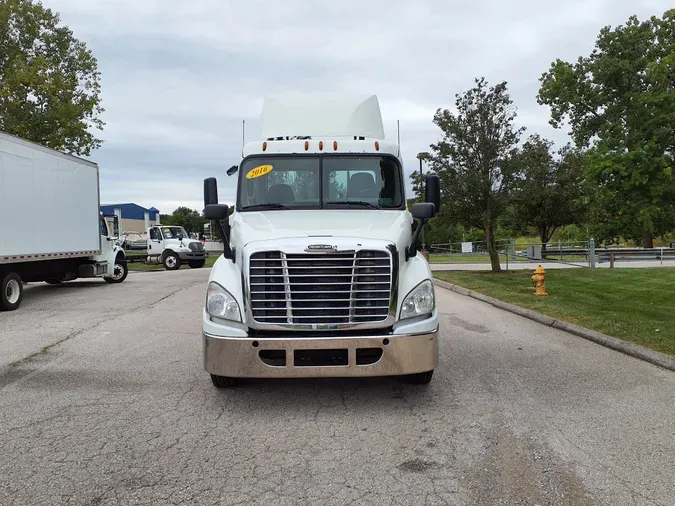 2016 FREIGHTLINER/MERCEDES CASCADIA 125