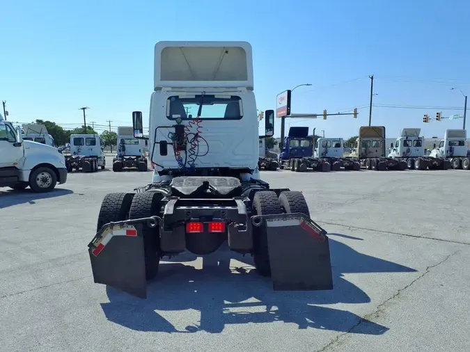 2020 NAVISTAR INTERNATIONAL RH613 DAYCAB S/A