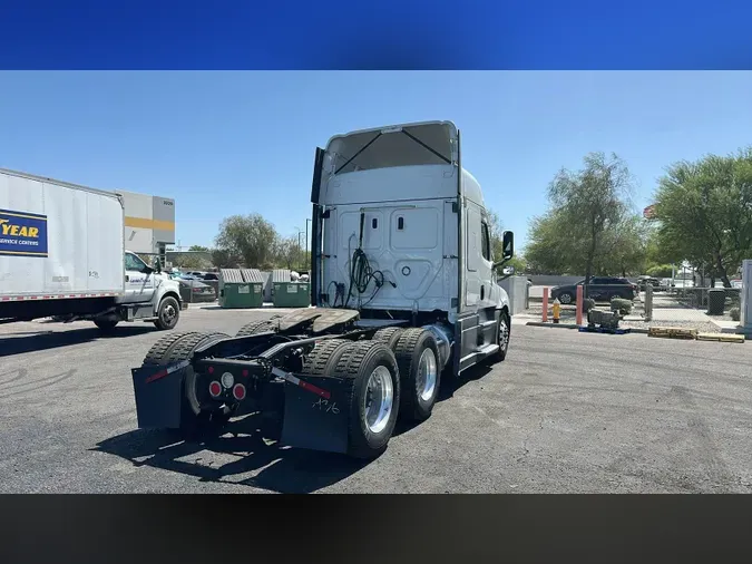 2022 Freightliner Cascadia 126ed176d8bec4080131d3c5de89cba200b