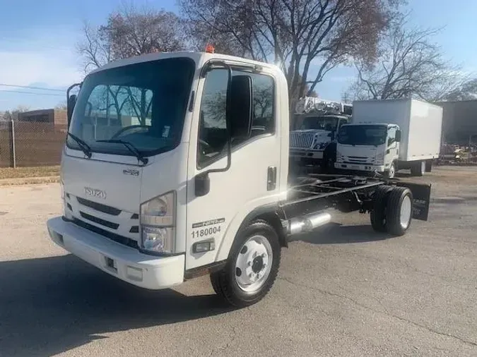 2018 Isuzu NPRed187efa01d53b26452397a182a9bc3d