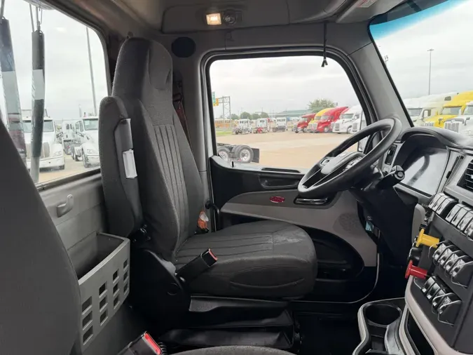 2023 Peterbilt 567