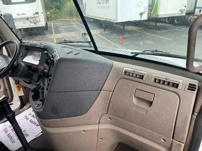 2015 FREIGHTLINER X12564ST