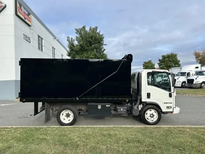 2022 Isuzu NPR-HD