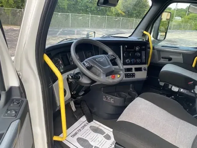2021 Freightliner Cascadia