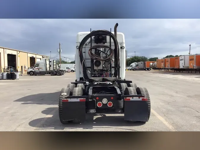 2021 Freightliner Cascadia 126