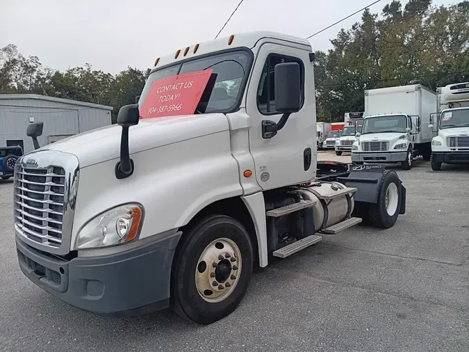 2017 FREIGHTLINER/MERCEDES CASCADIA 125