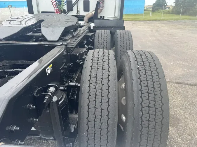 2022 Kenworth T680