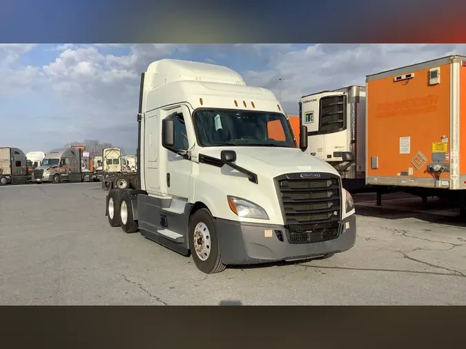 2021 Freightliner Cascadia 126ed29180d0dc378b1ab6605bc9fefd5a2