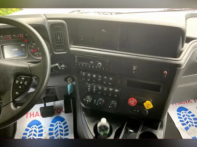 2022 INT LT625 6x4