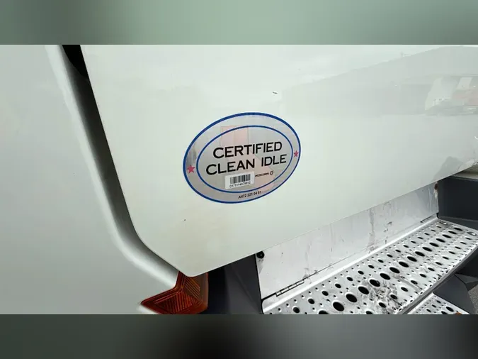 2020 Freightliner Cascadia 126