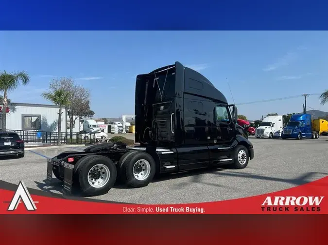 2020 VOLVO VNL760