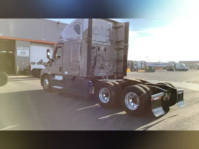 2024 Freightliner Cascadia