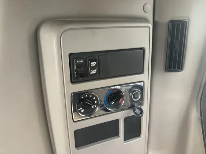 2020 International LT625