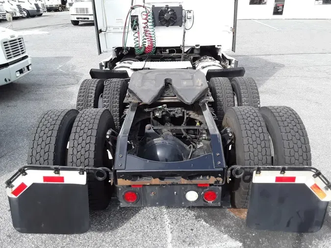 2019 VOLVO VNL64T-760