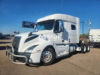 2021 VOLVO VNL64T740