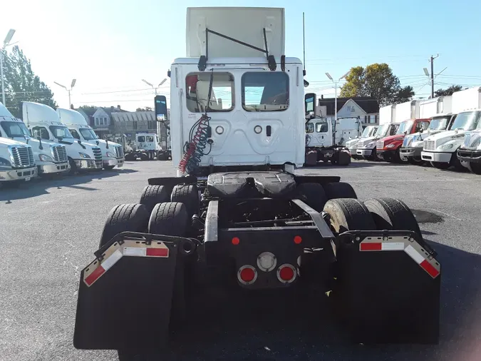 2018 FREIGHTLINER/MERCEDES CASCADIA 125