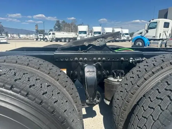 2023 Freightliner Cascadiaed3ad1b994b92c98d4404b4448897d6f