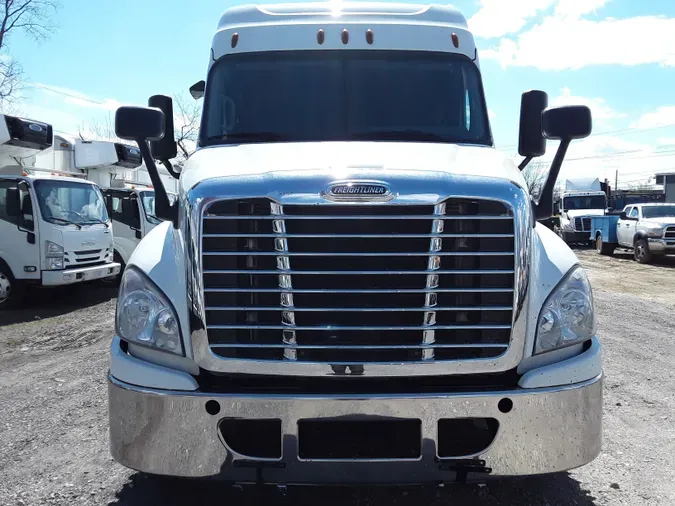 2018 FREIGHTLINER/MERCEDES CASCADIA 125