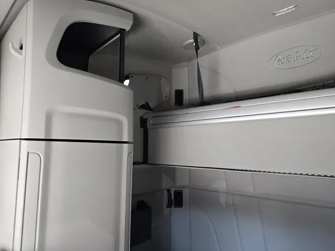 2022 Peterbilt 579ed41cc8cb6430ed99d8be89b2b90fa13