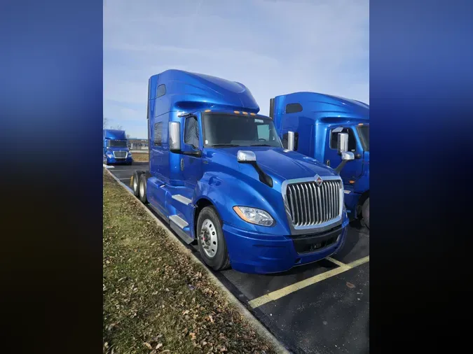 2022 International LT625ed42a8946666f51298e6664f01bc1b33