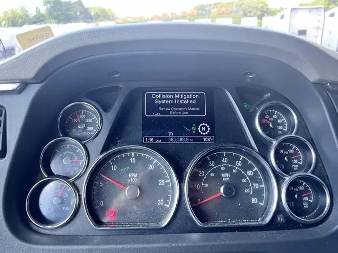 2022 Peterbilt 579