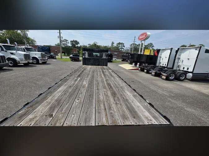 2020 Peterbilt 337
