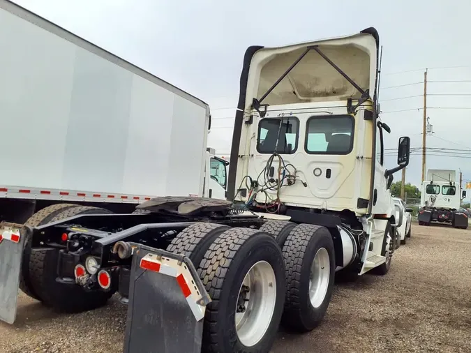 2020 FREIGHTLINER NEW CASCADIA 116