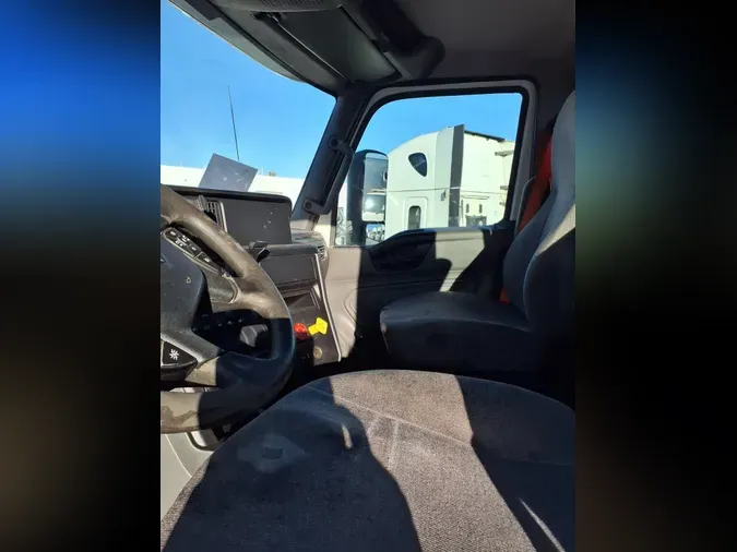 2019 NAVISTAR INTERNATIONAL LT625 DAYCAB T/Aed4d95c1ffe5103438b7a192c1e0093e