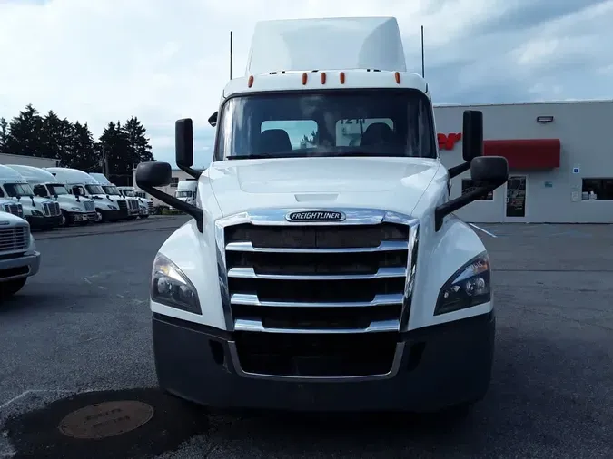 2018 FREIGHTLINER NEW CASCADIA PX12664