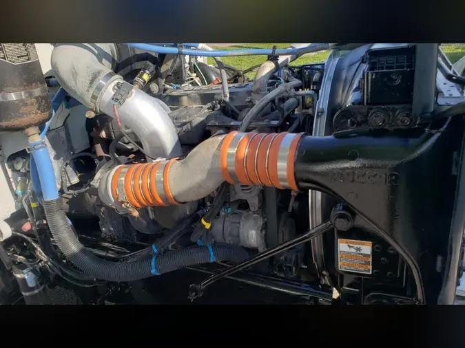 2020 Peterbilt 337