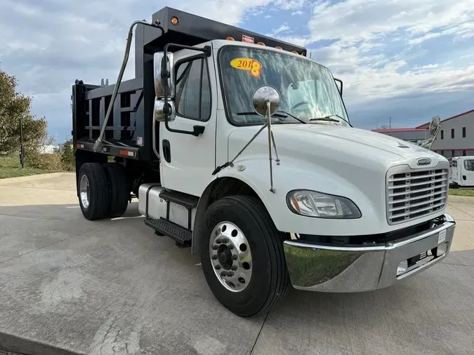 2018 Freightliner M2 106