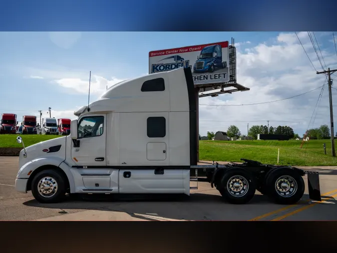 2021 PETERBILT 579