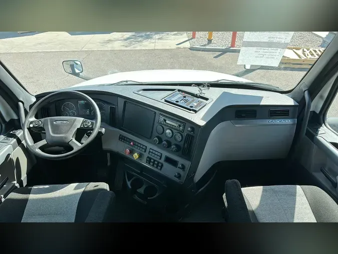 2020 Freightliner Cascadia