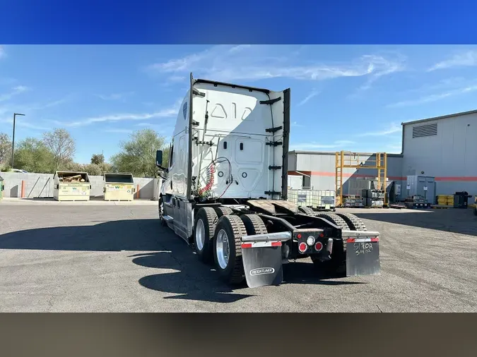 2021 Freightliner Cascadia